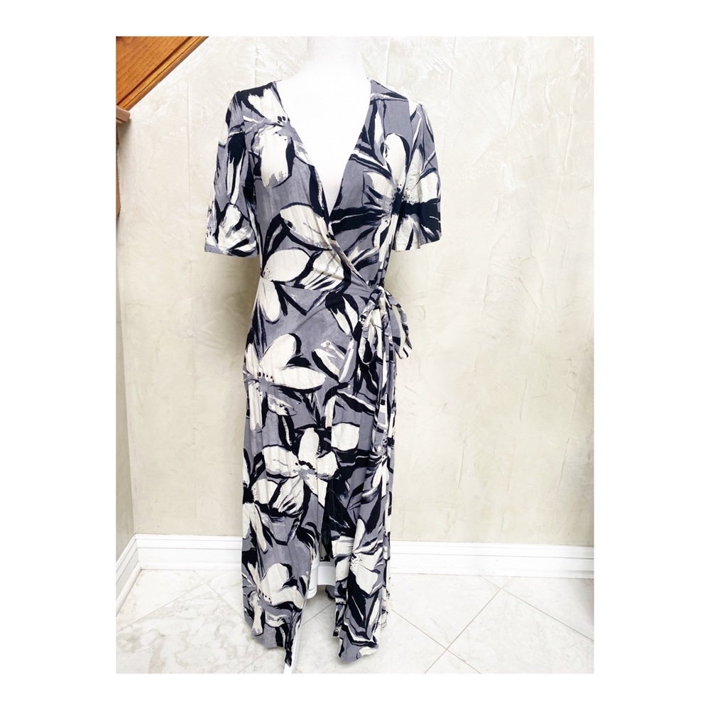 NWOT Jam’s World Hawaii Lily Moon Floral Maxi Wrap Dress